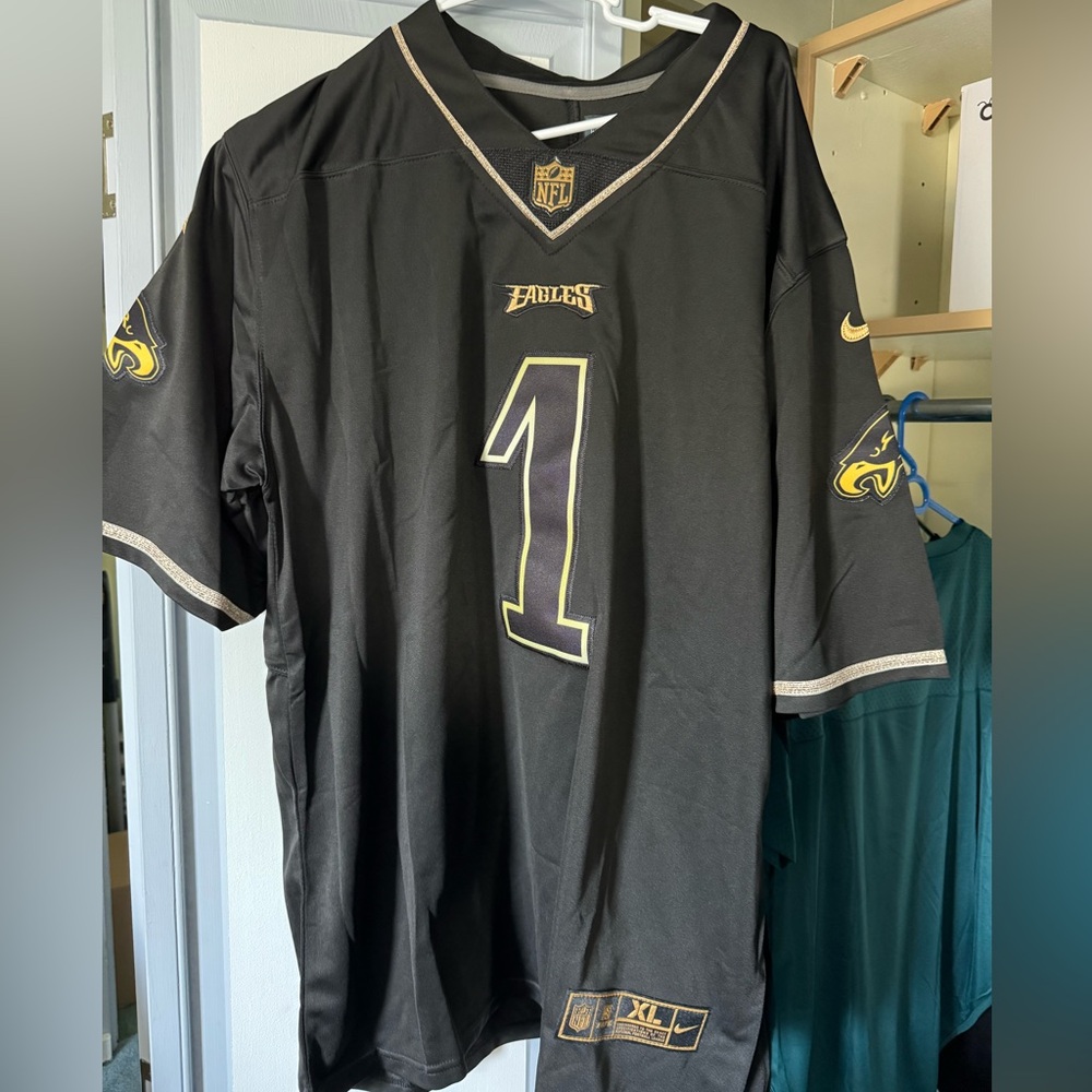 Jalen Hurts Black and Gold Eagles Jersey XL